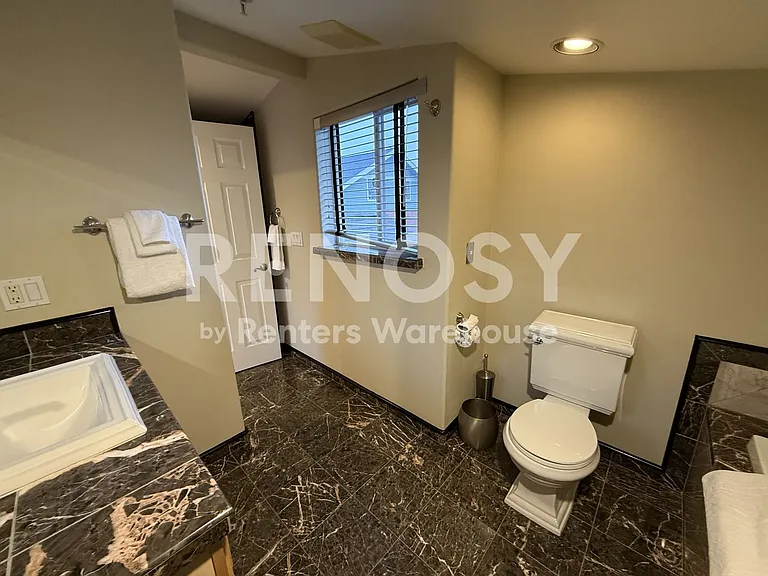 6514 Phinney Ave N #C — Photo 17