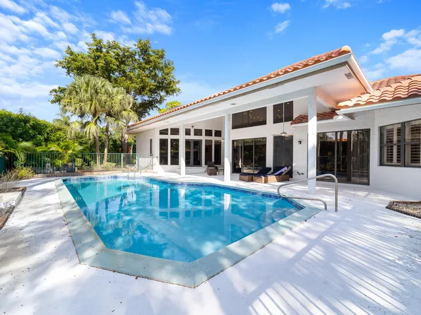 42 Northwoods Lane, Boynton Beach, FL 33436