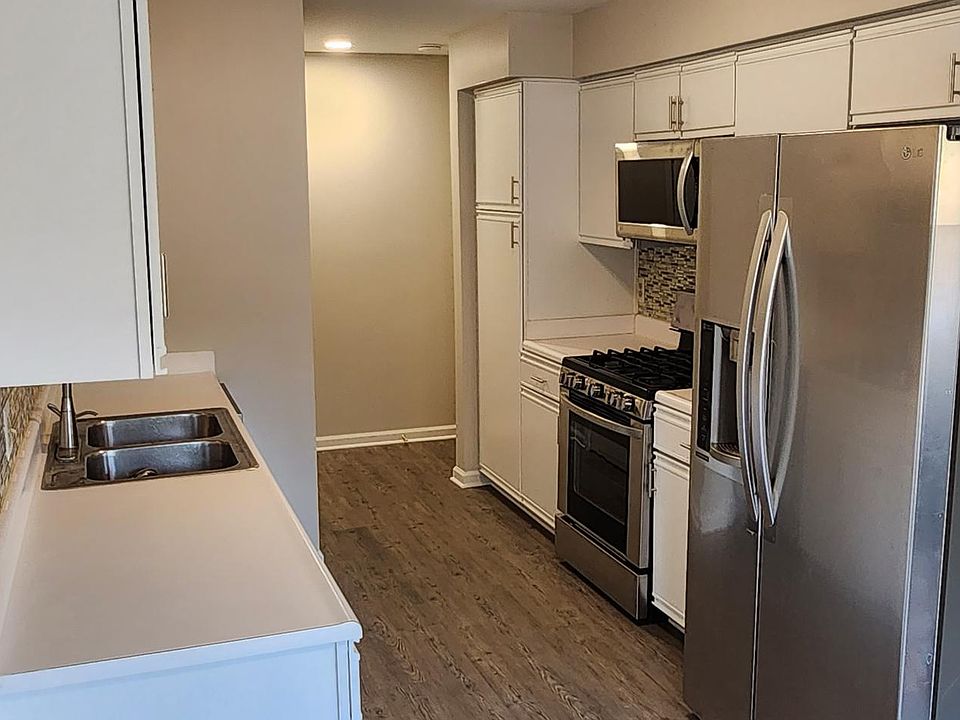 1st image of 2131 Vine Way Dr
