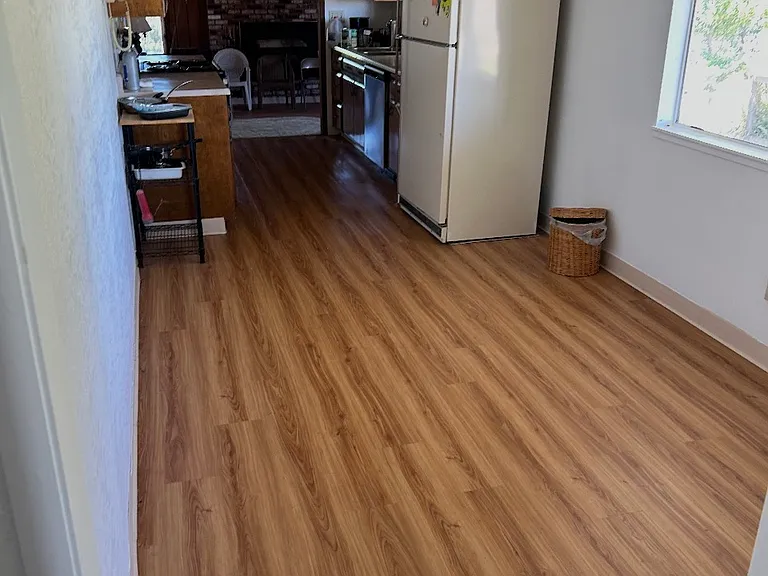 Eat-in kitchen