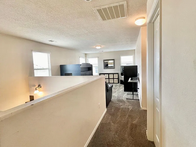 10919 Fort Point Ln NE — Photo 32