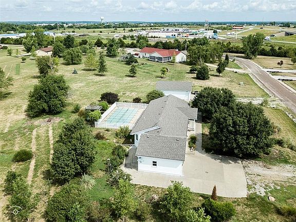 4th image of 238 Kelsey Dr