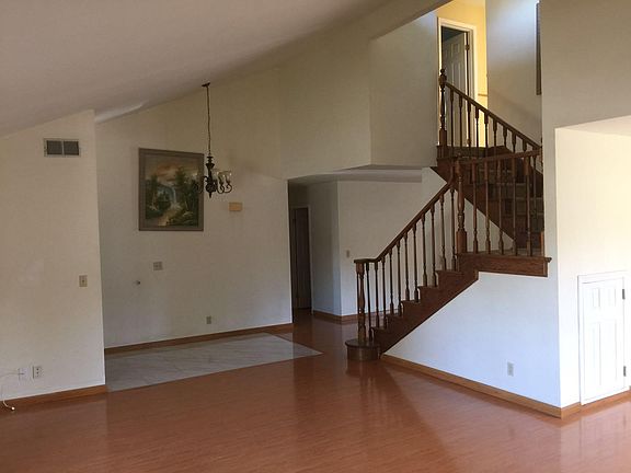 2nd image of 661 Rowland Ave