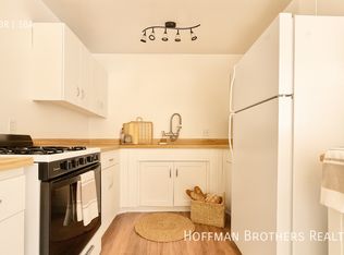 11980 Laurelwood Dr APT 14, Studio City, CA 91604