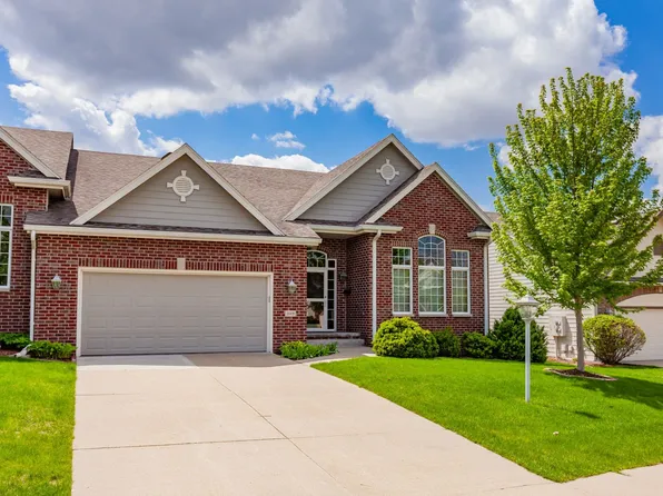 3608 152nd St, Urbandale, IA 50323