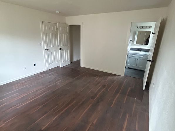 2241 Walnut Ave
