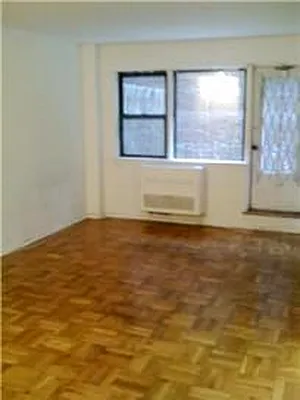 Rented by Bond New York | media 27