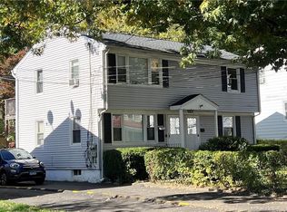 14 Deerfield St, Norwalk, CT 06854