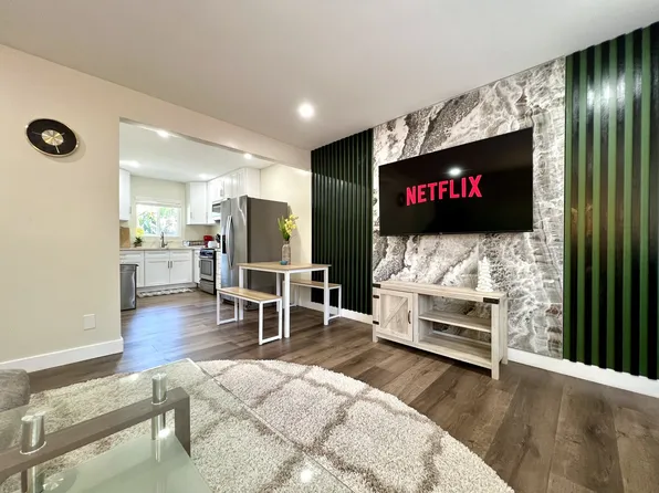 (undisclosed Address), Downey, CA 90240