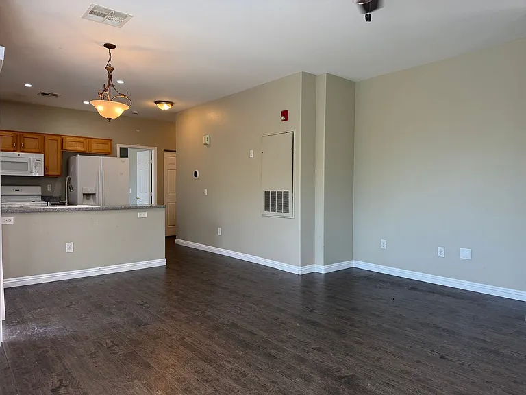 3910 Legend Hills St #201 — Photo 3
