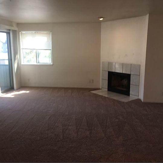 1st image of 8320 Lake City Way NE #201