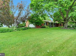 1204 Woodland Pkwy, Waynesboro, PA 17268