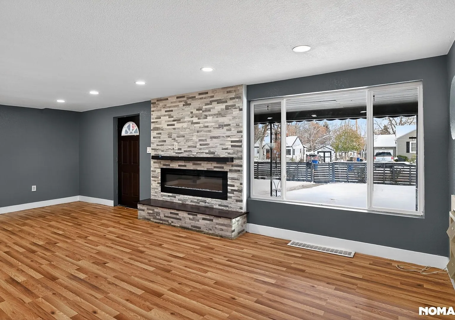 Spacious 5BR House in Wheat Ridge — Photo 3