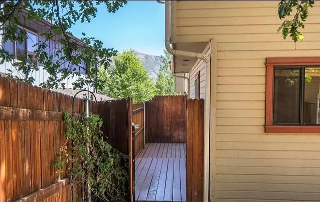 E Arrowhead Ave — Photo 16