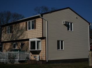 268 S 15th St, Lindenhurst, NY 11757