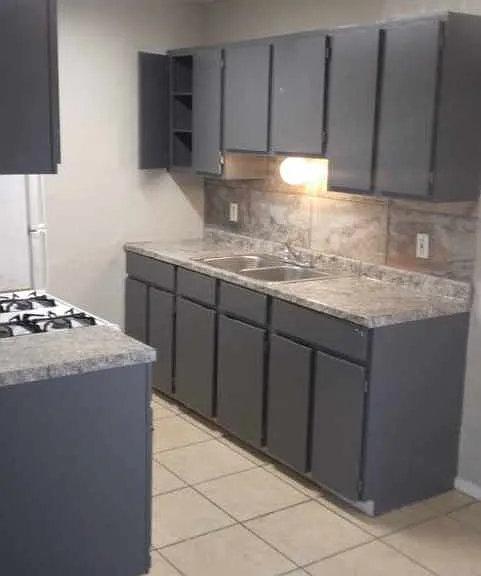 Pointe West Apartments — Photo 3
