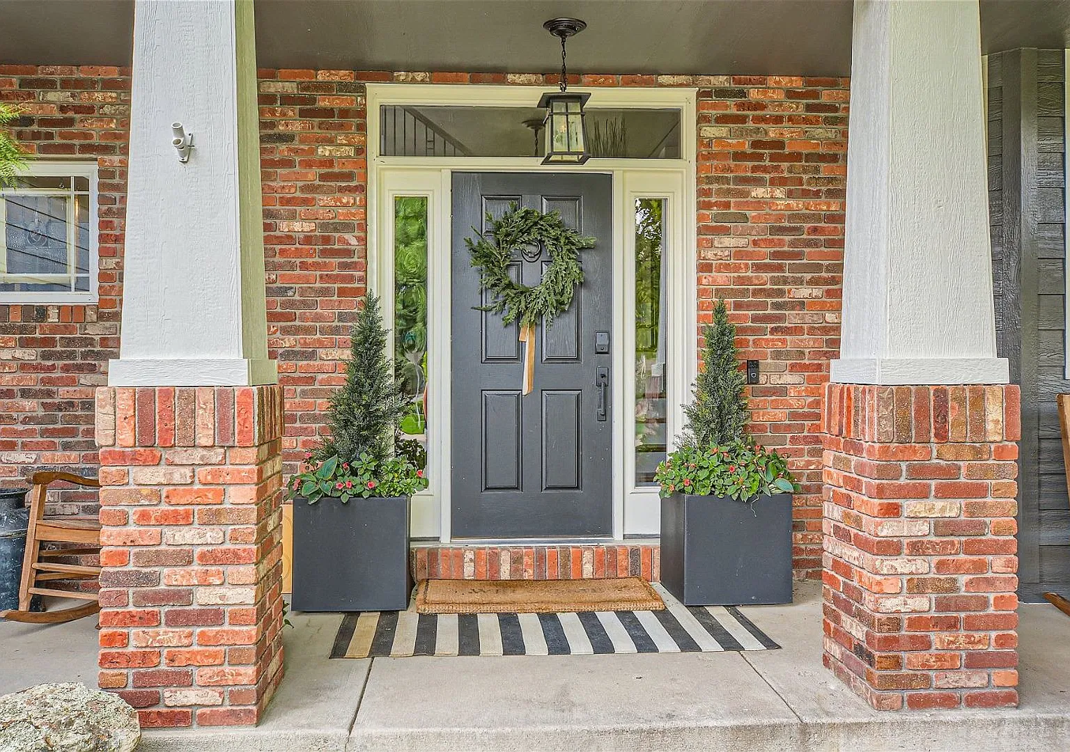 Elegant Home in Bison Ridge — Photo 3
