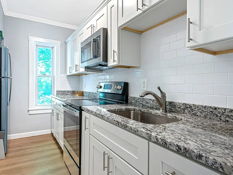 30 Hooper St #2 — Photo 5