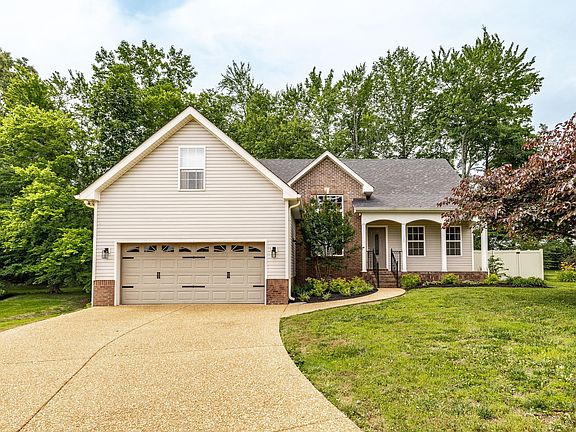 4th image of 120 Carrie Mae Cir