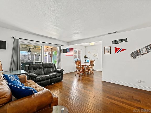 4th image of 2321 Judson St