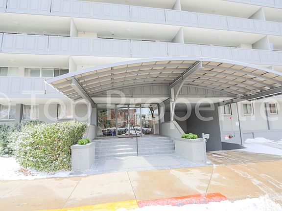 2nd image of 909 Logan St APT 5K