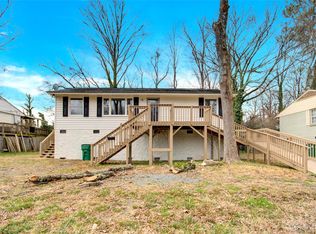 1643 Masonic Dr, Charlotte, NC 28205