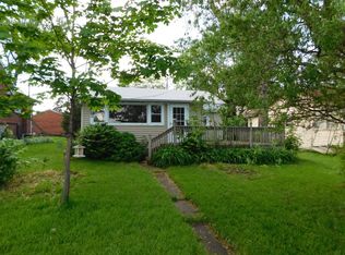 1811 Sunnyside Beach Dr, Johnsburg, IL 60051