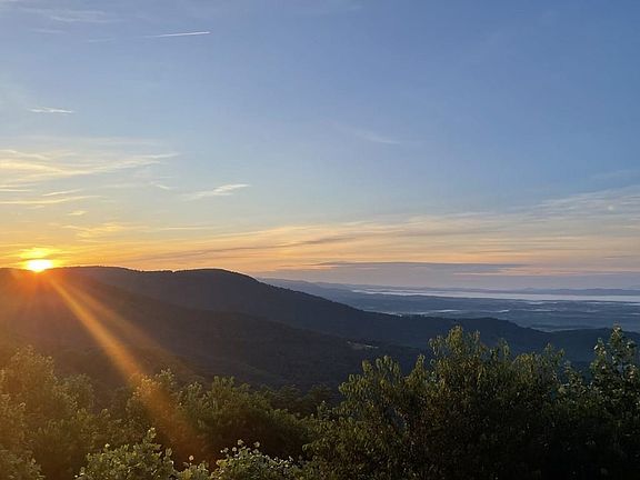 2nd image of 293 Scenic Way
