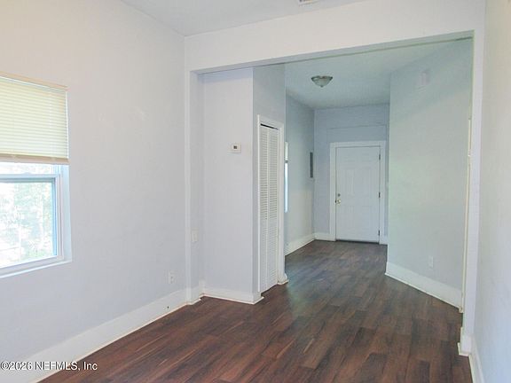 4th image of 1554 W 17TH Street