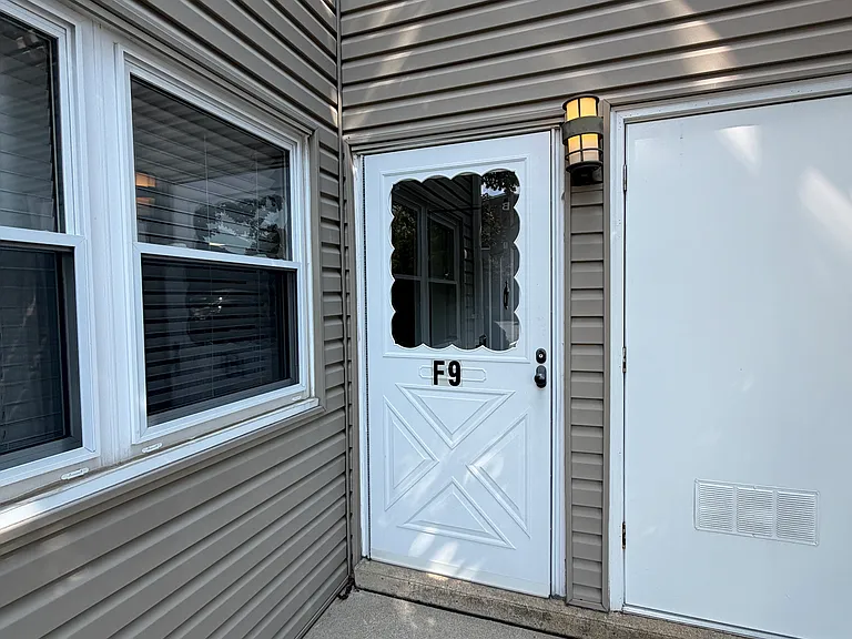 2904 State Hill Rd #F9 — Photo 2