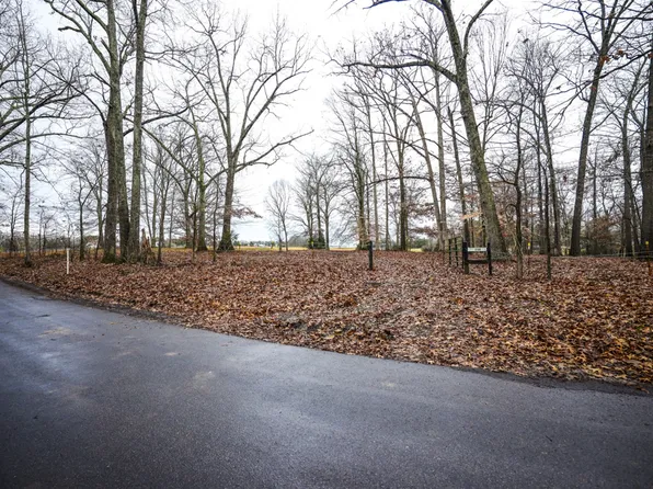 2103 Castelow Rd, Greenbrier, TN 37073