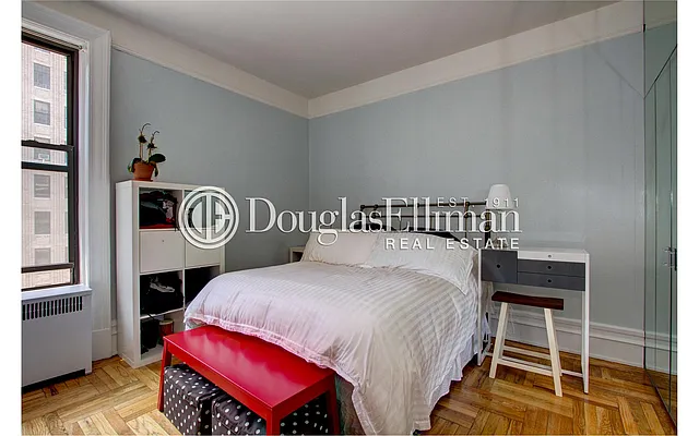 Rented by Douglas Elliman | media 31