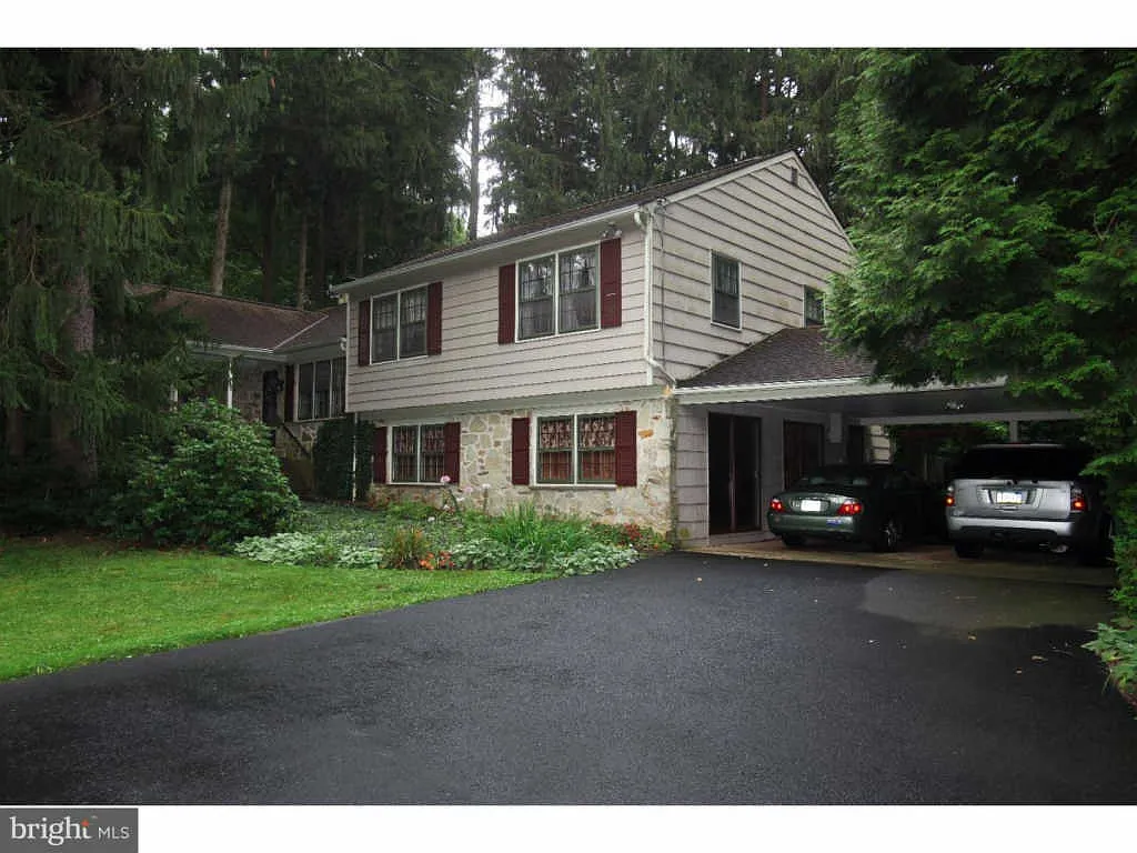 42 Pebble Woods Dr N photo 1