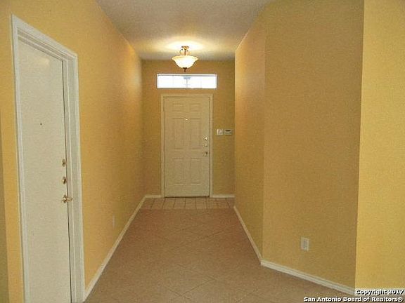 2nd image of 15722 Knollpine