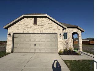 1407 Grove Pond Rd, Forney, TX 75126