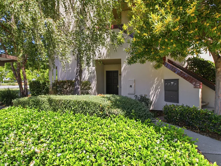 101 Shorebird Cir — Photo 3