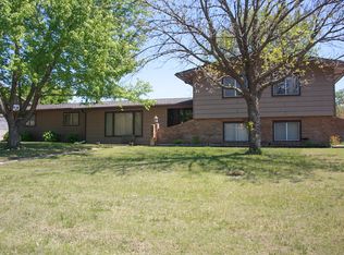 816 Ridgeway Ave, Pratt, KS 67124