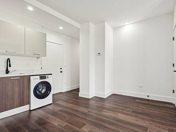 4th image of 5655 N Clark St #2A