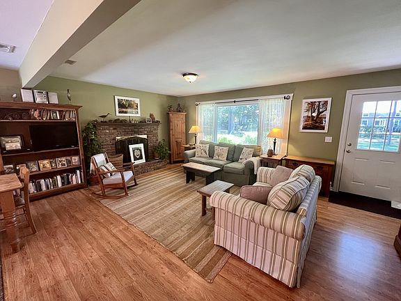 4th image of 16 Beechwood Dr