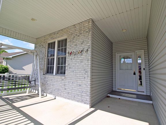 3rd image of 1425 Coral Bell Dr