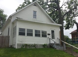 1307 Angular St, Burlington, IA 52601