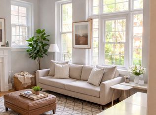 14 W 9th St #4, New York, NY 10011
