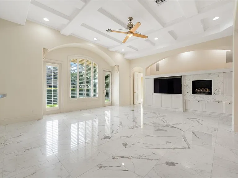 9701 Lake Isleworth Ct — Photo 3