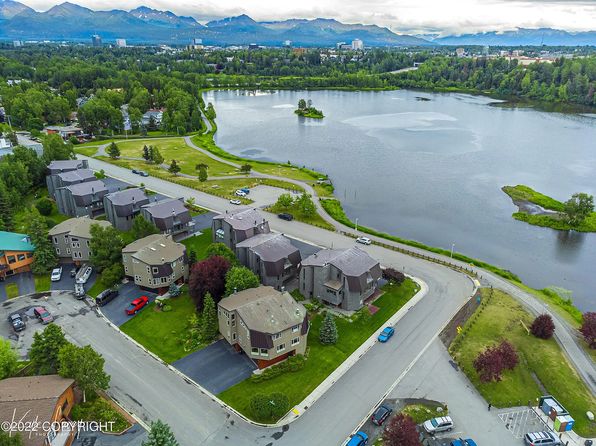 1854 Buccaneer Pl #2