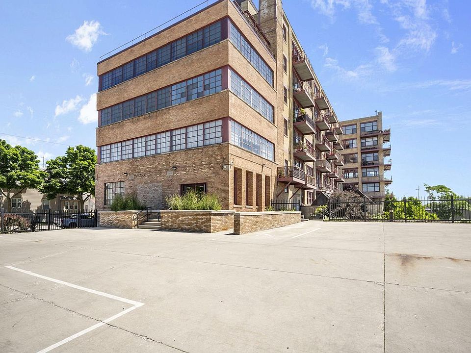 1st image of 215 W Maple STREET #311