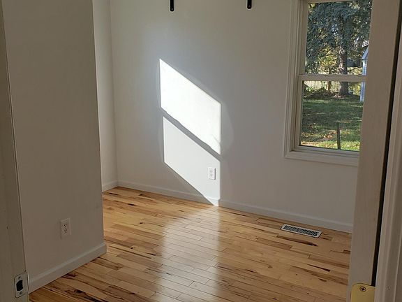 3rd image of 63 Myrick Ave