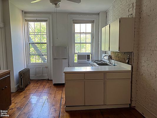 2nd image of 56 Cheever Pl Floor 2