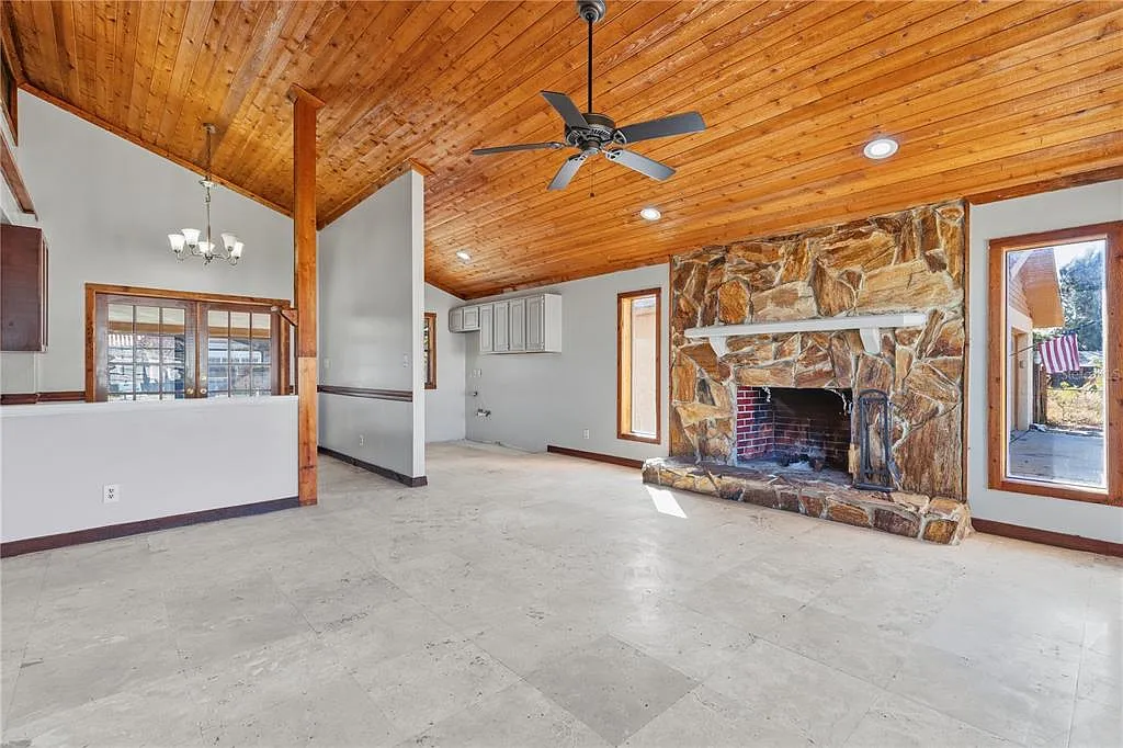 3 bed, 1.5 bath, 1416 sqft, $2,900 — Photo 4