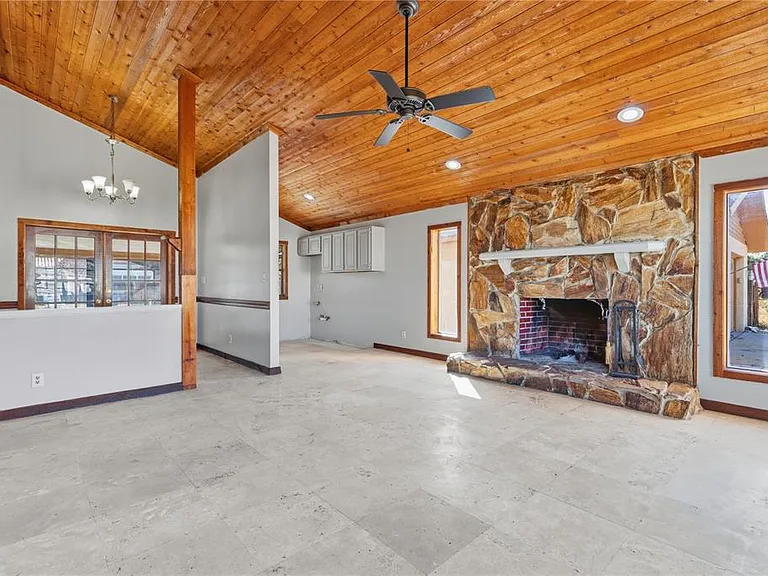 10301 Trail Ridge Ln — Photo 4