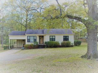 2079 East Cir, Alexander City, AL 35010